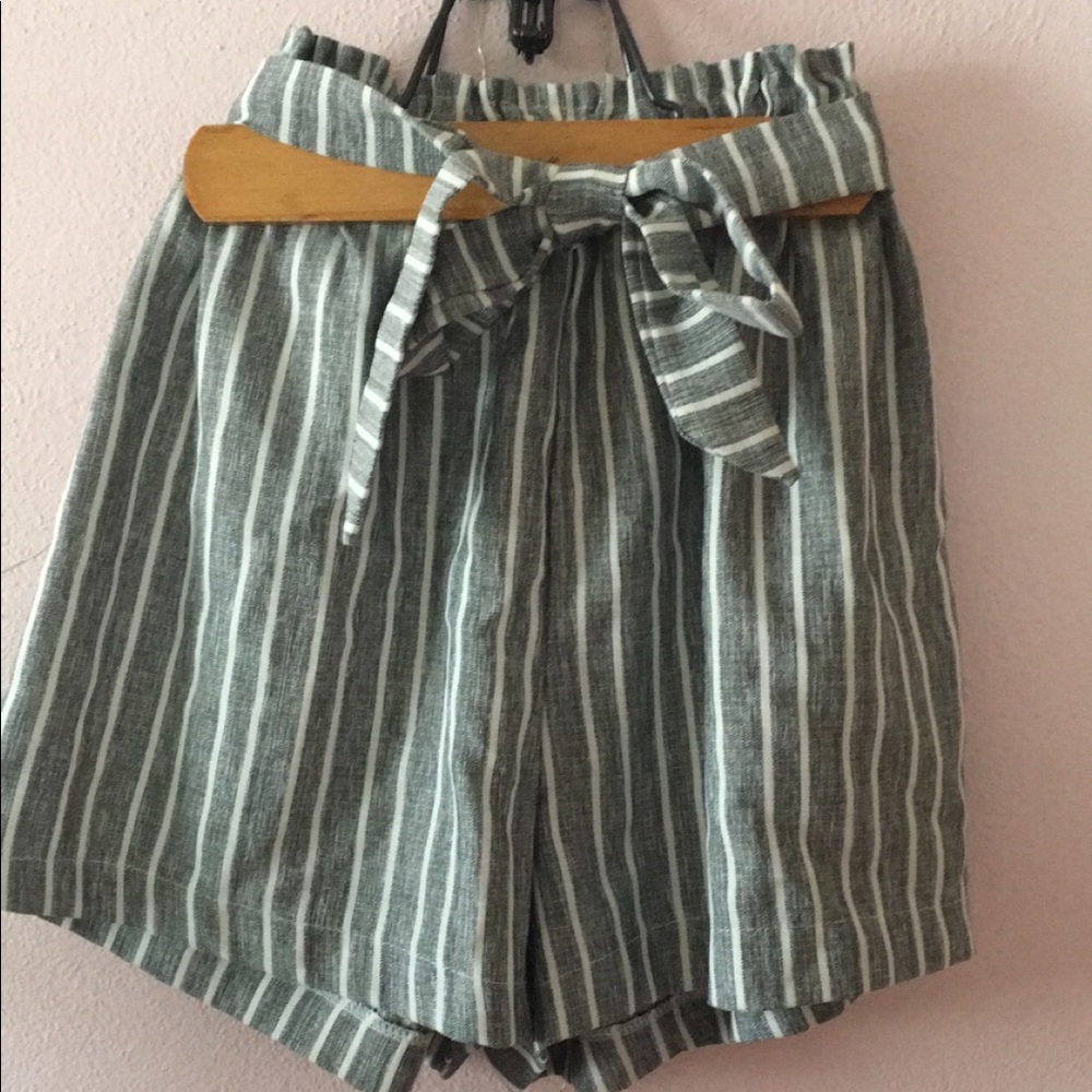 Cute stripped shorts